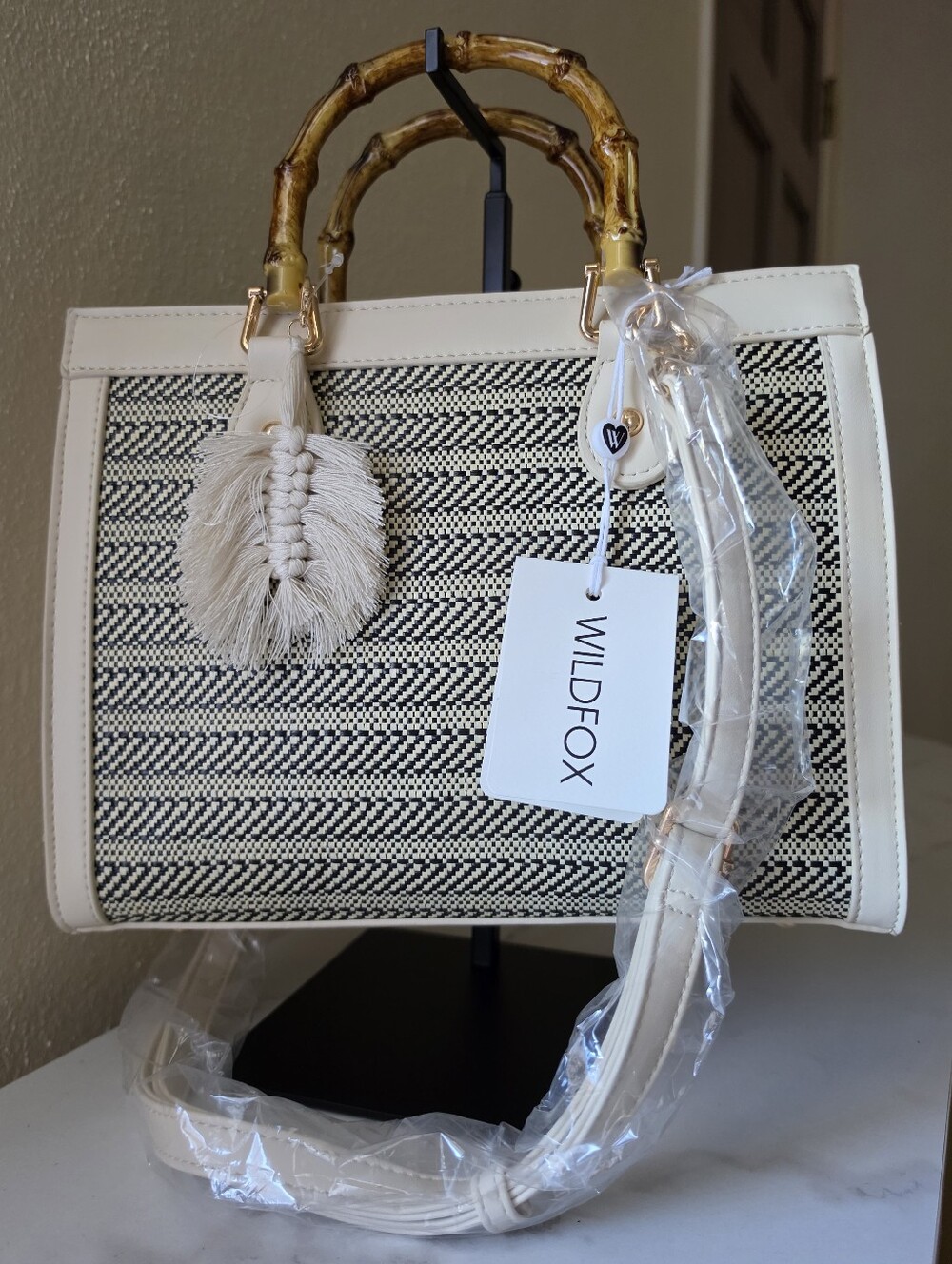 ​NWT Wildfox Stripe Straw Tote Satchel Crossbody Bag Cream Black OS - Picture 2 of 13
